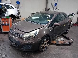 Uttjänta bilar auto Kia Rio Rio III (UB) Hatchback 1.4 CVVT 16V (G4FA) [80kW]  (09-2011/12-2017) 2011/1
