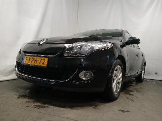 Auto incidentate Renault Mégane Megane III Grandtour (KZ) Combi 5-drs 1.5 dCi 110 (K9K-636(K9K-A6)) [8=
1kW]  (02-2009/04-2016) 2013/6