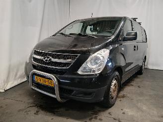 Unfallwagen Hyundai H-300 H-300 Van 2.5 CRDi (D4CB) [125kW]  (02-2008/...) 2010/8