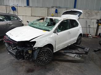 Uttjänta bilar auto Volkswagen Polo Polo V (6R) Hatchback 1.4 GTI 16V (CAVE(Euro 5)) [132kW]  (05-2010/05-=
2014) 2011/0
