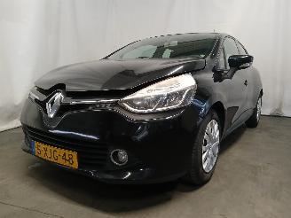 skadebil auto Renault Clio Clio IV (5R) Hatchback 5-drs 1.5 Energy dCi 90 FAP (K9K-608(K9K-B6)) [=
66kW]  (11-2012/08-2021) 2014/7