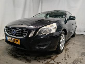 Avarii autoturisme Volvo V-60 V60 I (FW/GW) Combi 1.6 T3 16V (B4164T3(Euro 5)) [110kW]  (09-2010/12-=
2015) 2011/10
