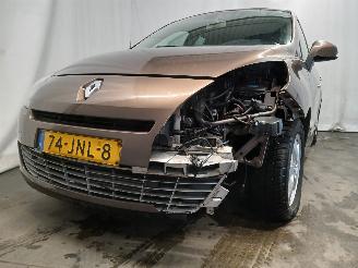 Unfallwagen Renault Scenic Grand Scénic III (JZ) MPV 1.4 16V TCe 130 (H4J-700(H4J-A7)) [96kW]  =
(02-2009/12-2016) 2009/7