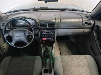 Subaru Forester Forester (SF) SUV 2.0 16V (EJ202) [90kW]  (08-1997/09-2002) picture 12