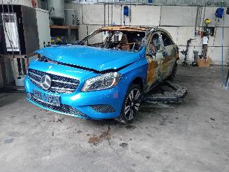 Vrakbiler auto Mercedes A-klasse A (W176) Hatchback 1.6 A-200 16V (M270.910) [115kW]  (06-2012/05-2018)= 2014/1
