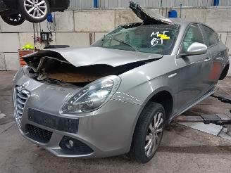 Uttjänta bilar auto Alfa Romeo Giulietta Giulietta (940) Hatchback 1.4 TB 16V MultiAir (940.A.2000) [125kW]  (0=
4-2010/10-2018) 2013/1