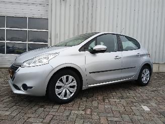 Peugeot 208 208 I (CA/CC/CK/CL) Hatchback 1.2 Vti 12V PureTech 82 (EB2F(HMZ)) [60k=
W]  (03-2012/12-2019) picture 3