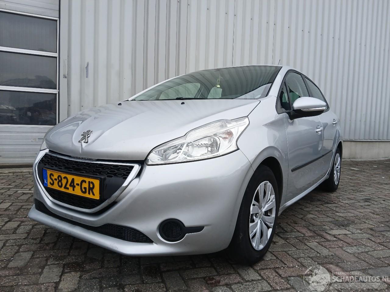 Peugeot 208 208 I (CA/CC/CK/CL) Hatchback 1.2 Vti 12V PureTech 82 (EB2F(HMZ)) [60k=
W]  (03-2012/12-2019)