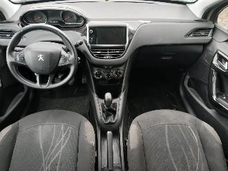 Peugeot 208 208 I (CA/CC/CK/CL) Hatchback 1.2 Vti 12V PureTech 82 (EB2F(HMZ)) [60k=
W]  (03-2012/12-2019) picture 10