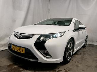 uszkodzony samochody osobowe Opel Ampera Ampera Hatchback 1.4 16V (A14XFL(Euro 5)) [63kW]  (11-2011/03-2015) 2013/12