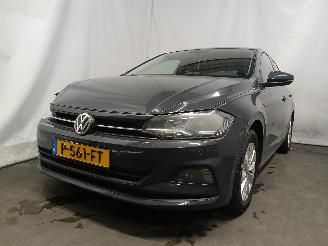 krockskadad bil auto Volkswagen Polo Polo VI (AW1) Hatchback 5-drs 1.0 TSI 12V (CHZL) [70kW]  (06-2017/...)= 2018/7