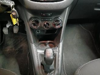 Peugeot 208 208 I (CA/CC/CK/CL) Hatchback 1.2 Vti 12V PureTech 82 (EB2F(HMZ)) [60k=
W]  (03-2012/12-2019) picture 19