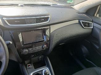 Nissan Qashqai Qashqai (J11) SUV 1.2 DIG-T 16V (HRA2DDT) [85kW]  (11-2013/...) picture 16