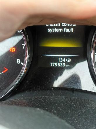 Nissan Qashqai Qashqai (J11) SUV 1.2 DIG-T 16V (HRA2DDT) [85kW]  (11-2013/...) picture 2