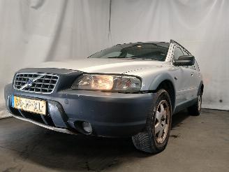Vaurioauto  passenger cars Volvo Xc-70 XC70 (SZ) SUV XC70 2.4 T 20V (B5244T3) [147kW]  (03-2000/09-2002) 2002/7