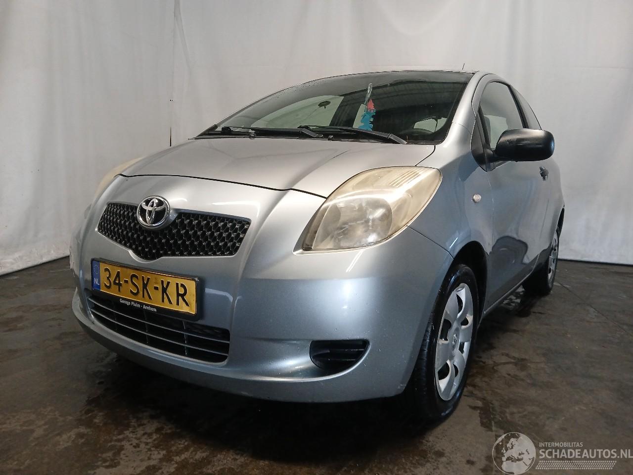 Toyota Yaris Yaris II (P9) Hatchback 1.0 12V VVT-i (1KR-FE) [51kW]  (08-2005/12-201=
1)