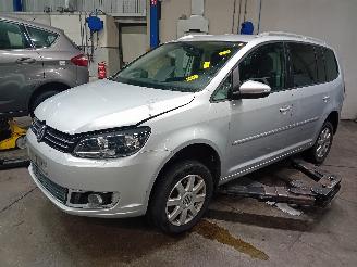 Vrakbiler auto Volkswagen Touran Touran (1T3) MPV 2.0 TDI 16V 140 (CFHC) [103kW]  (05-2010/05-2015) 2012/4
