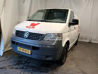 Vaurioauto  passenger cars Volkswagen Transporter Transporter T5 Van 1.9 TDi (BRR) [62kW]  (01-2006/11-2009) 2006/4