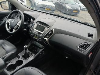 Hyundai Ix35 iX35 (LM) SUV 1.6 GDI 16V (G4FD(Euro 4)) [99kW]  (11-2010/09-2015) picture 7