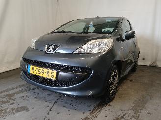 Unfallwagen Peugeot 107 107 Hatchback 1.0 12V (384F(1KR)) [50kW]  (06-2005/05-2014) 2009/2