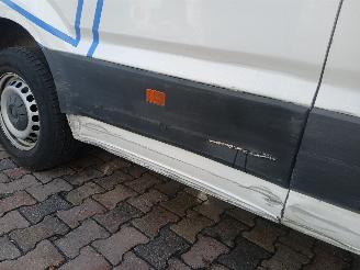 Volkswagen Crafter Crafter (SY) Van 2.0 TDI FWD (DAUA) [103kW]  (09-2016/...) picture 22