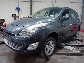 Coche siniestrado Renault Scenic Grand Scénic III (JZ) MPV 1.4 16V TCe 130 (H4J-700(H4J-A7)) [96kW]  =
(02-2009/12-2016) 2009/8