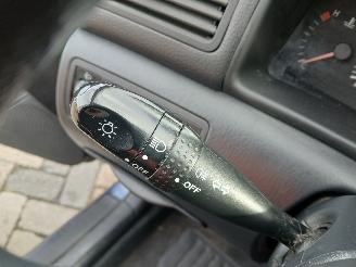 Toyota Corolla Corolla (E12) Hatchback 1.6 16V VVT-i (3ZZFE) [81kW]  (01-2002/12-2006=
) picture 13