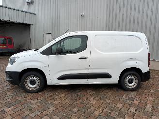 Opel Combo Combo Cargo Van 1.6 CDTI 75 (B16DTL(DV6FE)) [55kW]  (06-2018/04-2021) picture 4