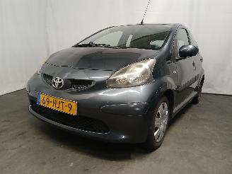 skadebil auto Toyota Aygo Aygo (B10) Hatchback 1.0 12V VVT-i (1KR-FE) [50kW]  (07-2005/05-2014) 2008/2