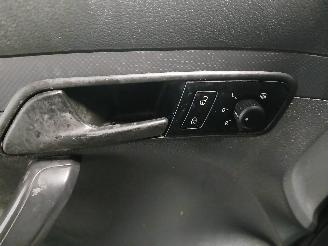 Volkswagen Caddy Caddy III (2KA,2KH,2CA,2CH) Van 1.6 TDI 16V (CAYE) [55kW]  (08-2010/05=
-2015) picture 13