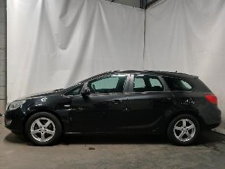 Opel Astra Astra J Sports Tourer (PD8/PE8/PF8) Combi 1.4 Turbo 16V (A14NEL(Euro 5=
)) [88kW]  (10-2010/10-2015) picture 4