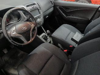 Hyundai Ix20 iX20 (JC) SUV 1.4i 16V (G4FA) [66kW]  (11-2010/07-2019) picture 12