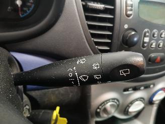 Hyundai I-10 i10 (F5) Hatchback 1.1i 12V (G4HG) [49kW]  (01-2008/12-2013) picture 14