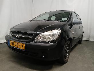 Vaurioauto  passenger cars Hyundai Getz Getz Hatchback 1.1i 12V (G4HG) [49kW]  (09-2005/06-2009) 2009/11