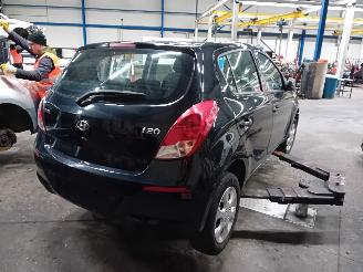 Hyundai I-20 i20 Hatchback 1.2i 16V (G4LA) [63kW]  (03-2012/12-2015) picture 3