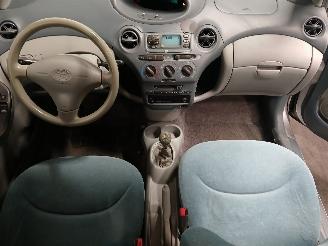 Toyota Yaris Yaris (P1) Hatchback 1.3 16V VVT-i (2NZFE) [63kW]  (08-1999/11-2005) picture 11