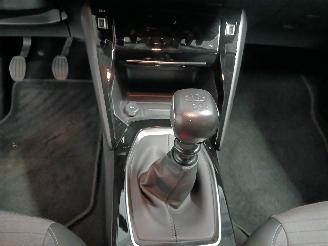 Peugeot 208 208 II (UB/UH/UP) Hatchback 5-drs 1.2 Vti 12V PureTech 100 (EB2ADTDB(H=
NE)) [74kW]  (06-2019/...) picture 19