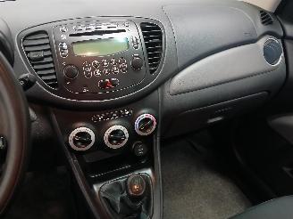 Hyundai I-10 i10 (F5) Hatchback 1.1i 12V (G4HG) [49kW]  (01-2008/12-2013) picture 15