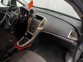 Opel Astra Astra J (PC6/PD6/PE6/PF6) Hatchback 5-drs 1.4 Turbo 16V (A14NET(Euro 5=
)) [103kW]  (12-2009/10-2015) picture 8