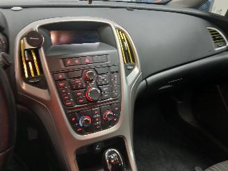 Opel Astra Astra J (PC6/PD6/PE6/PF6) Hatchback 5-drs 1.4 Turbo 16V (A14NET(Euro 5=
)) [103kW]  (12-2009/10-2015) picture 16