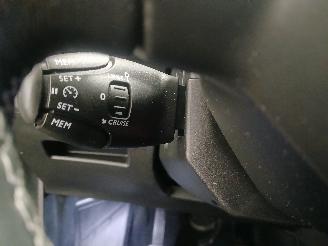 Peugeot 5008 5008 II (M4/MC/MJ/MR) MPV 1.2 12V e-THP PureTech 130 (EB2ADTS(HNS)) [9=
6kW]  (12-2016/12-2024) picture 14