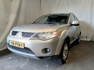 damaged passenger cars Mitsubishi Outlander Outlander (CW) SUV 2.4 16V Mivec 4x2 (4B12) [125kW]  (11-2006/11-2012)= 2008/7