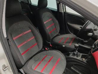 Fiat Punto Punto Evo (199) Hatchback 1.4 16V MultiAir Start&Stop (955.A.6000(Euro=
 5)) [77kW]  (10-2009/02-2012) picture 9