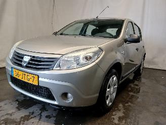 Schadeauto Dacia Sandero Sandero I (BS) Hatchback 1.2 16V (D4F-732(D4F-F7)) [55kW]  (11-2008/12=
-2012) 2009/8
