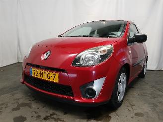 damaged passenger cars Renault Twingo Twingo II (CN) Hatchback 3-drs 1.2 16V (D4F-772(D4F-J7)) [56kW]  (03-2=
007/09-2014) 2010/11