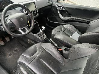 Peugeot 208 208 I (CA/CC/CK/CL) Hatchback 1.6 HDi 115 16V (DV6C(9HD)) [84kW]  (03-=
2012/12-2019) picture 11