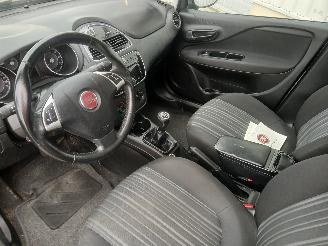 Fiat Punto Grande Punto (199) Hatchback 1.3 JTD Multijet 16V VGT (199.B.4000(Euro=
 5)) [62kW]  (04-2010/...) picture 10