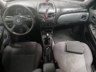 Nissan Almera Almera (N16) Hatchback 1.5 16V (QG15DE(Euro 4)) [72kW]  (10-2002/09-20=
06) picture 11