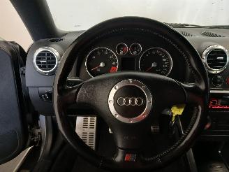 Audi TT TT Roadster (8N9) Cabrio 1.8 20V Turbo (AWP) [132kW]  (10-1999/02-2007=
) picture 16