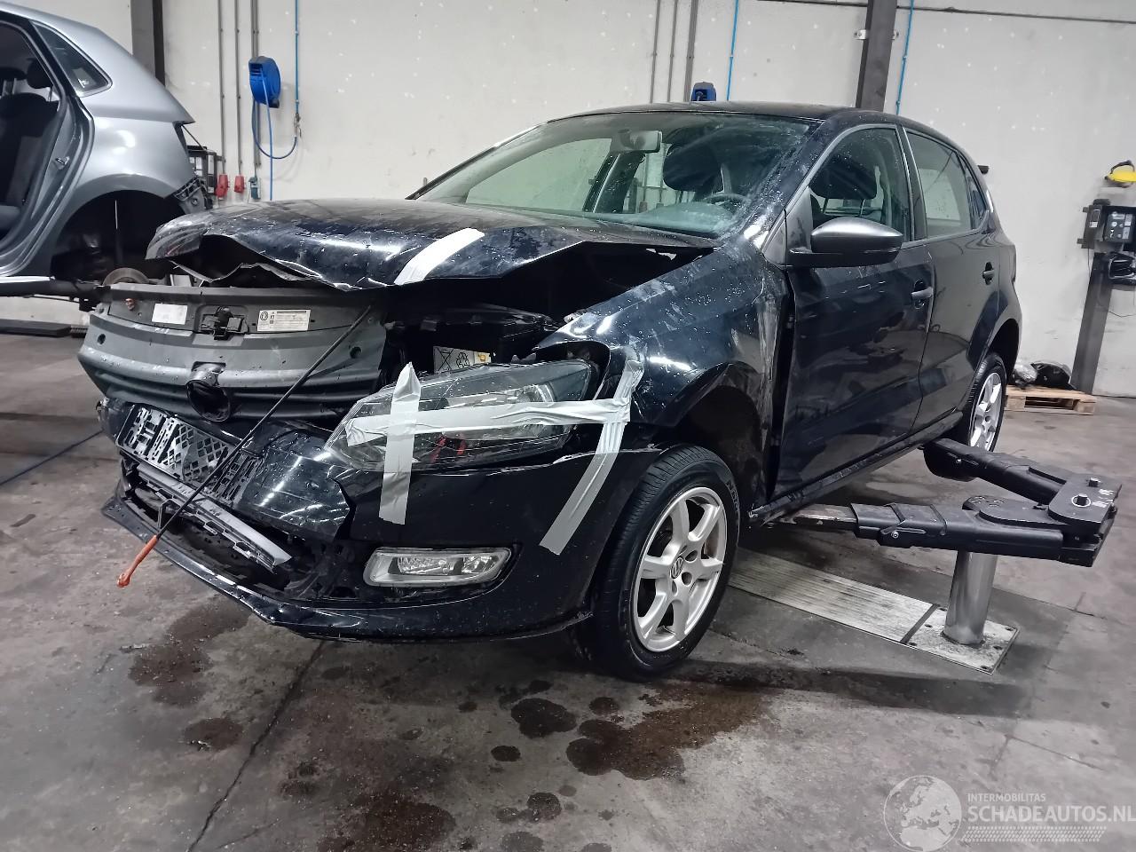 Volkswagen Polo Polo V (6R) Hatchback 1.2 12V BlueMotion Technology (CGPA(Euro 5)) [51=
kW]  (06-2009/05-2014)